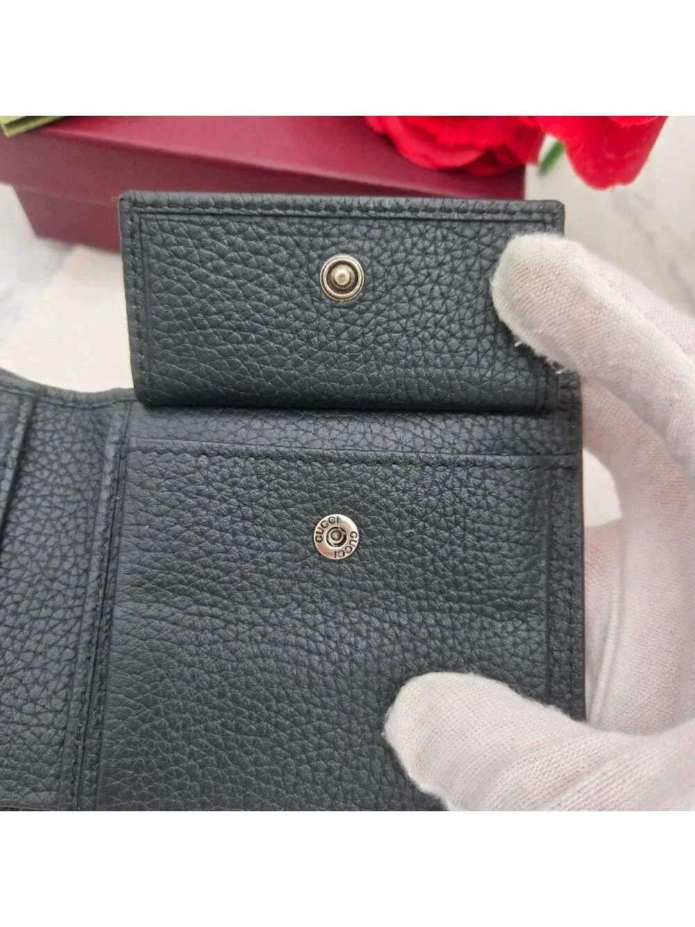 Gucci Logo Bifold Wallet Khaki Green